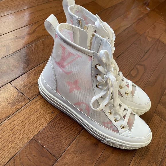Pink LV shoes - Picture 2 of 3